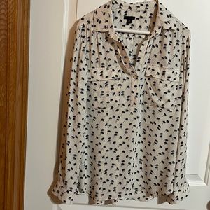 Ann Taylor Palm Tree 🌴 Print Camp Shirt , pointed collar, cuff sleeve